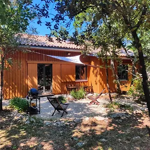 Chalet Et écologique 1000 Pailles, Labastide-de-Virac